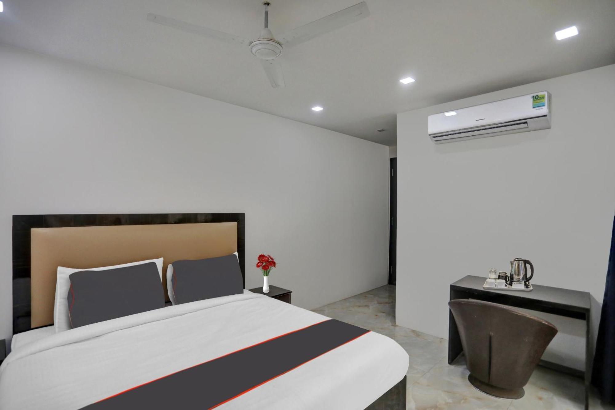 Super Townhouse The Arrow Near Lotus Temple Hotel New Delhi Exterior photo